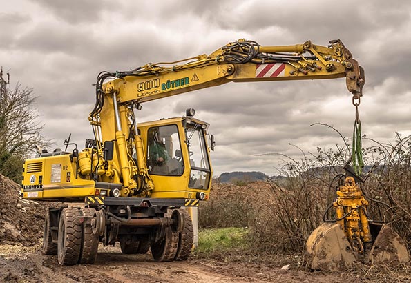 工程机械推土机价格及市场分析